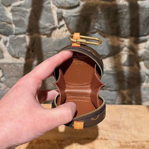 Louis Vuitton FW19 Brown Monogram Legacy Round Coin Pouch Charm - Picture 5 of 12